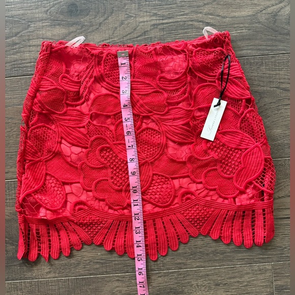 NWT Lovers + Friends Daycation Lace crop Top and Skirt Set Size Small Red - Picture 9 of 9